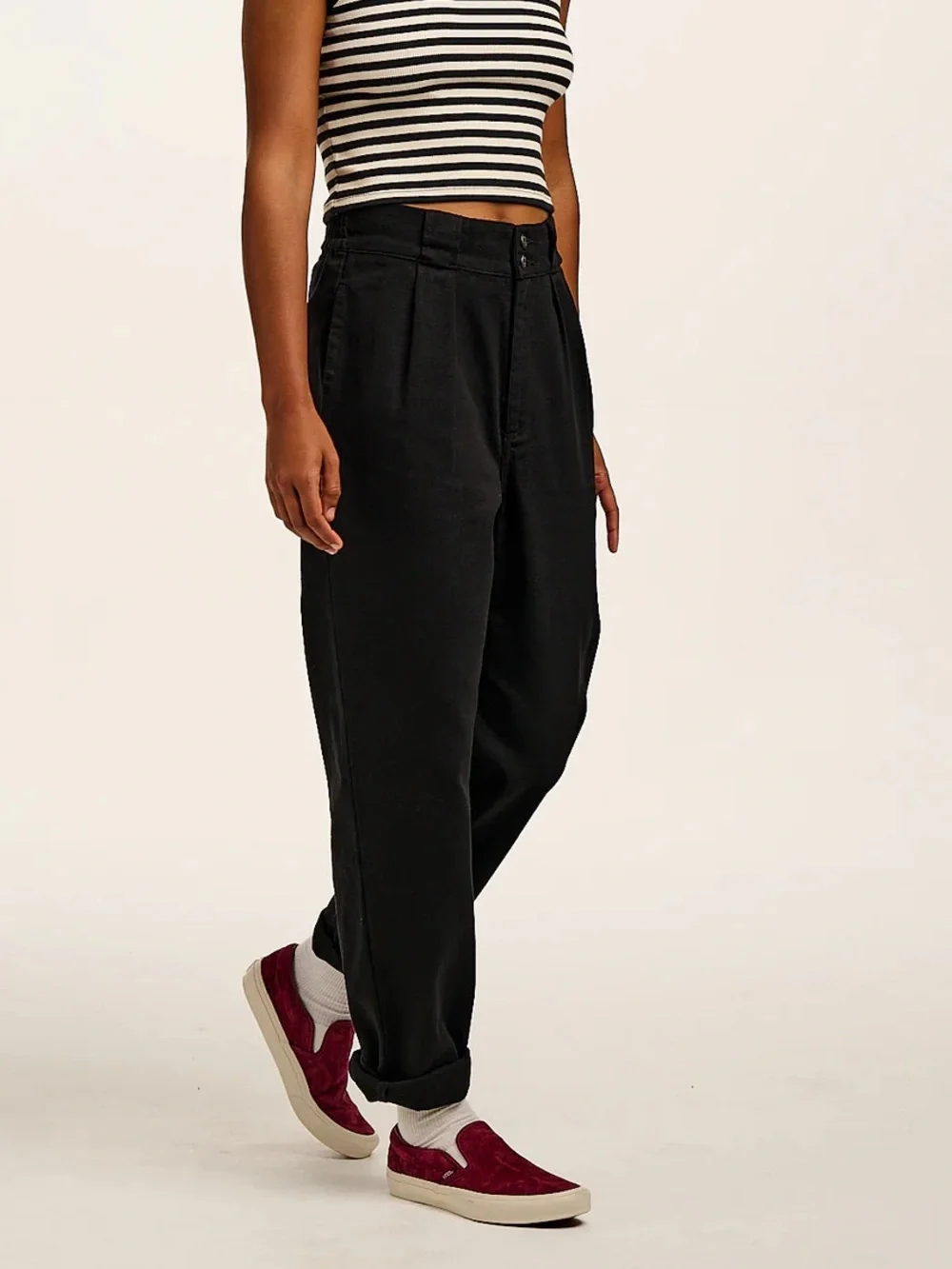 Lucy and Yak Addison Tapered Straight Cotton Jeans in Black